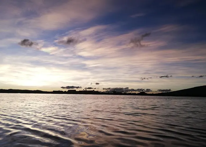 Los Uros Jakana Lodge